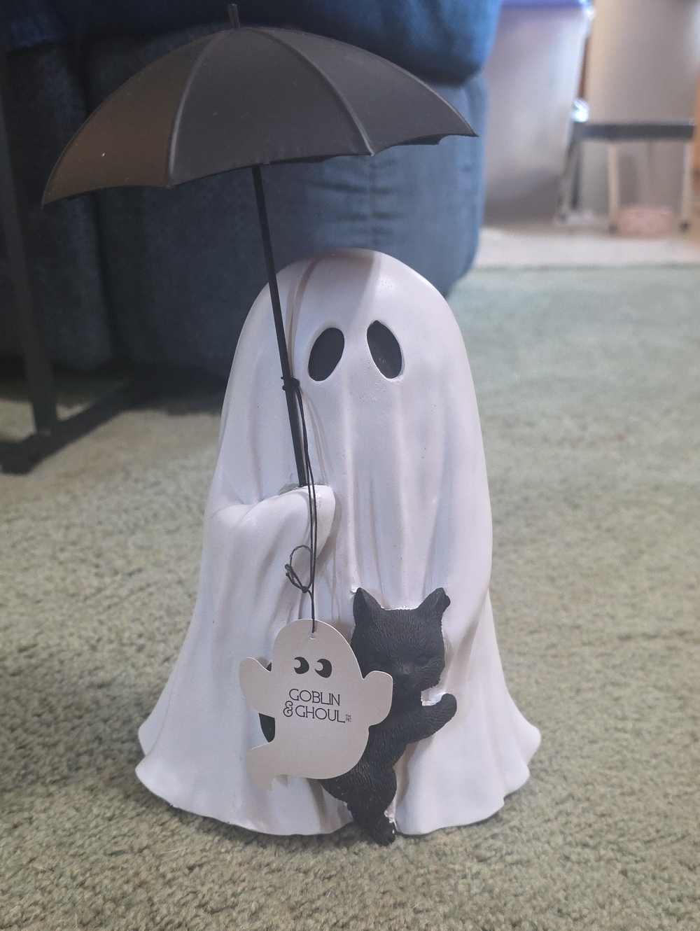 Nwt Goblin & Ghoul White Ghost Figurine with Black Umbrella and Cat Accent